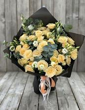 Букет цветов из:  Розы и Лизиантусы #REPLACE_PRED# Нежинском