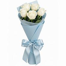 Букет 5 Белых роз Проуд в Нежинском