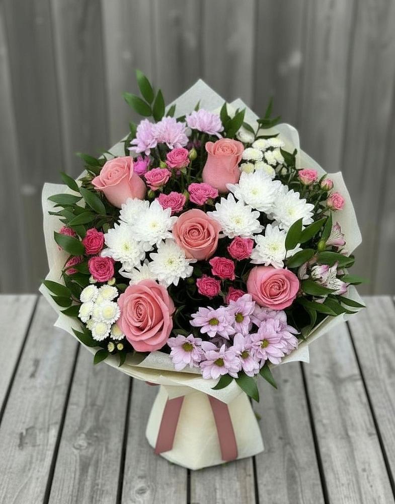 Букет цветов из: Альстромерии, Гвоздики, Розы и Хризантемы в Нежинском