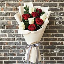 Букет цветов из:  Розы в Нежинском