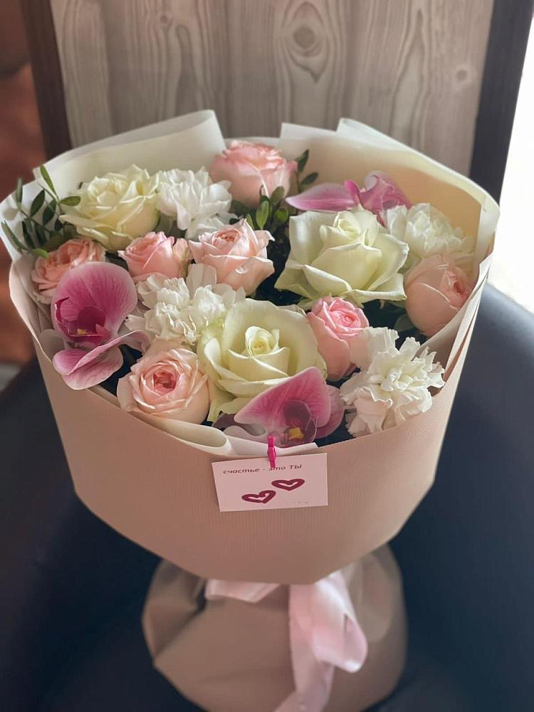 Букет цветов из: Орхидеи, Розы и Гвоздики в Нежинском