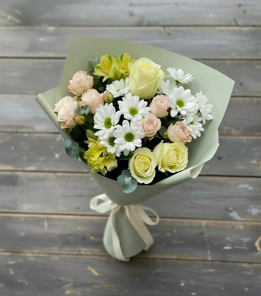 Букет цветов из: Альстромерии, Розы и Хризантемы в Нежинском