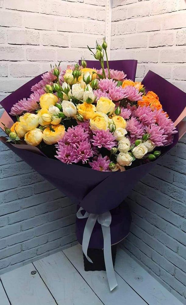 Букет цветов из: Хризантемы и Розы в Нежинском
