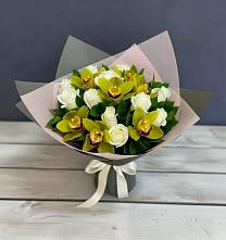 Букет цветов из:  Орхидеи и Розы в Нежинском