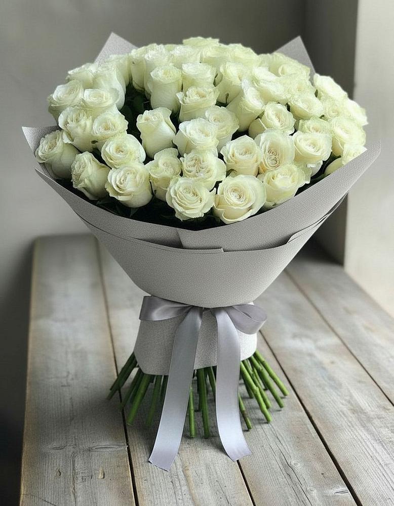 Букет 35 Белых роз в Нежинском