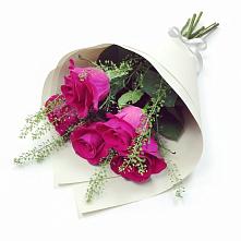 Букет цветов из:  Розы в Нежинском