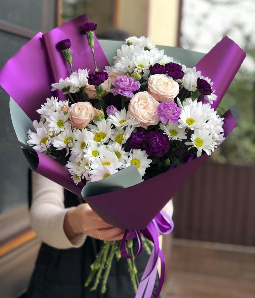 Букет цветов из: Хризантемы, Гвоздики и Розы в Нежинском