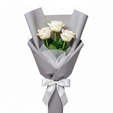 Букет 3 белые розы в Нежинском