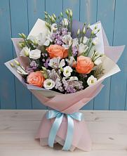 Букет цветов из:  Лизиантусы, Розы, Альстромерии и Гипсофила в Нежинском