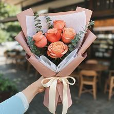 Букет цветов из:  Розы в Нежинском