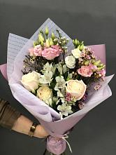 Букет цветов из:  Альстромерии, Розы и Лизиантусы #REPLACE_PRED# Нежинском