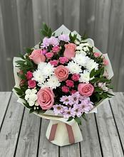 Букет цветов из:  Альстромерии, Гвоздики, Розы и Хризантемы в Нежинском