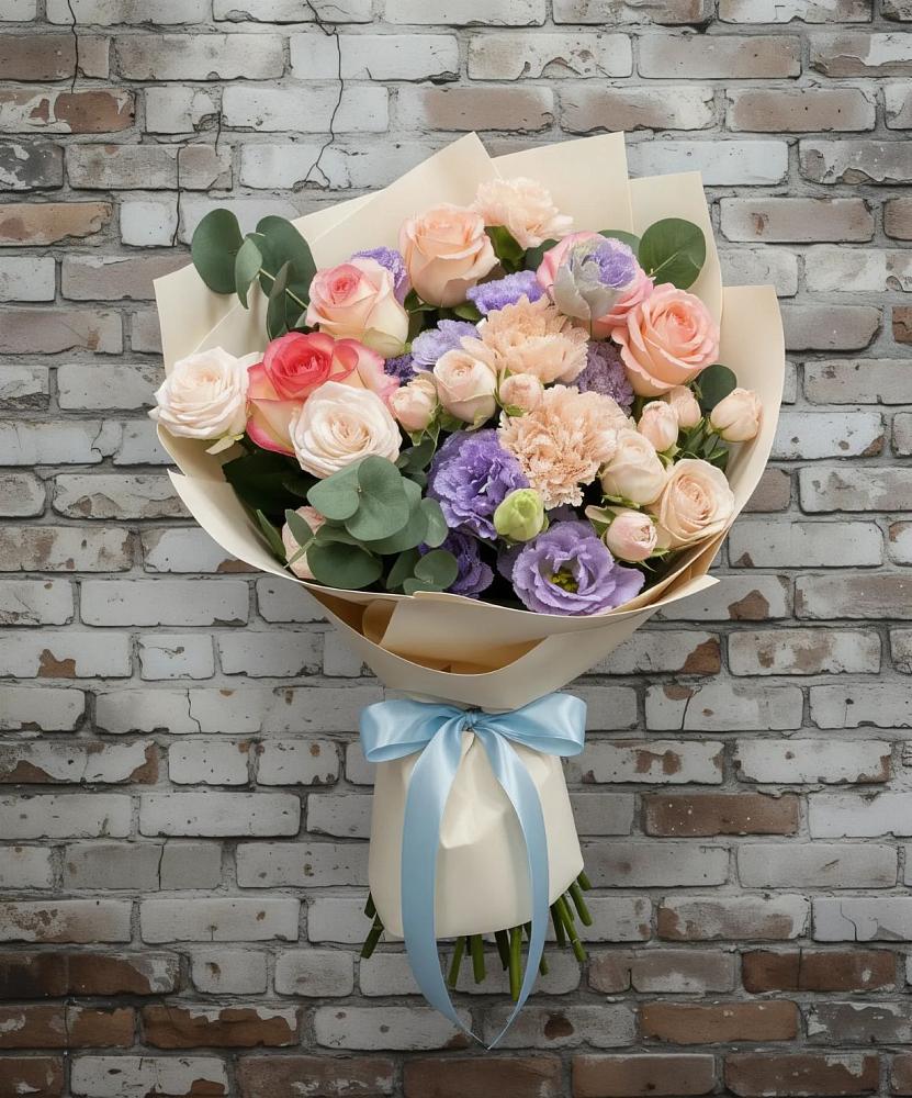 Букет цветов из: Розы, Лизиантусы и Гвоздики в Нежинском