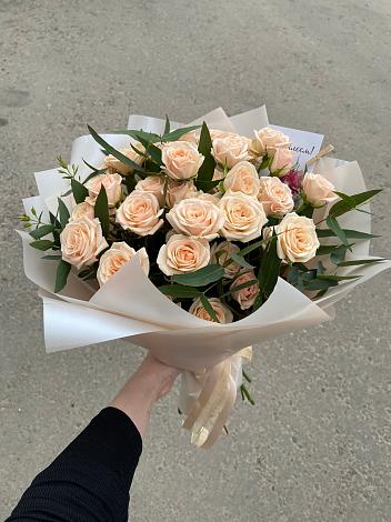 Букет Кремовые розы Латте в Нежинском