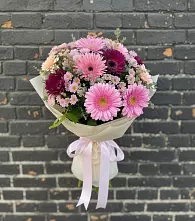 Букет цветов из:  Герберы и Хризантемы в Нежинском
