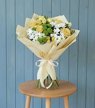 Букет цветов из:  Хризантемы и Розы в Нежинском