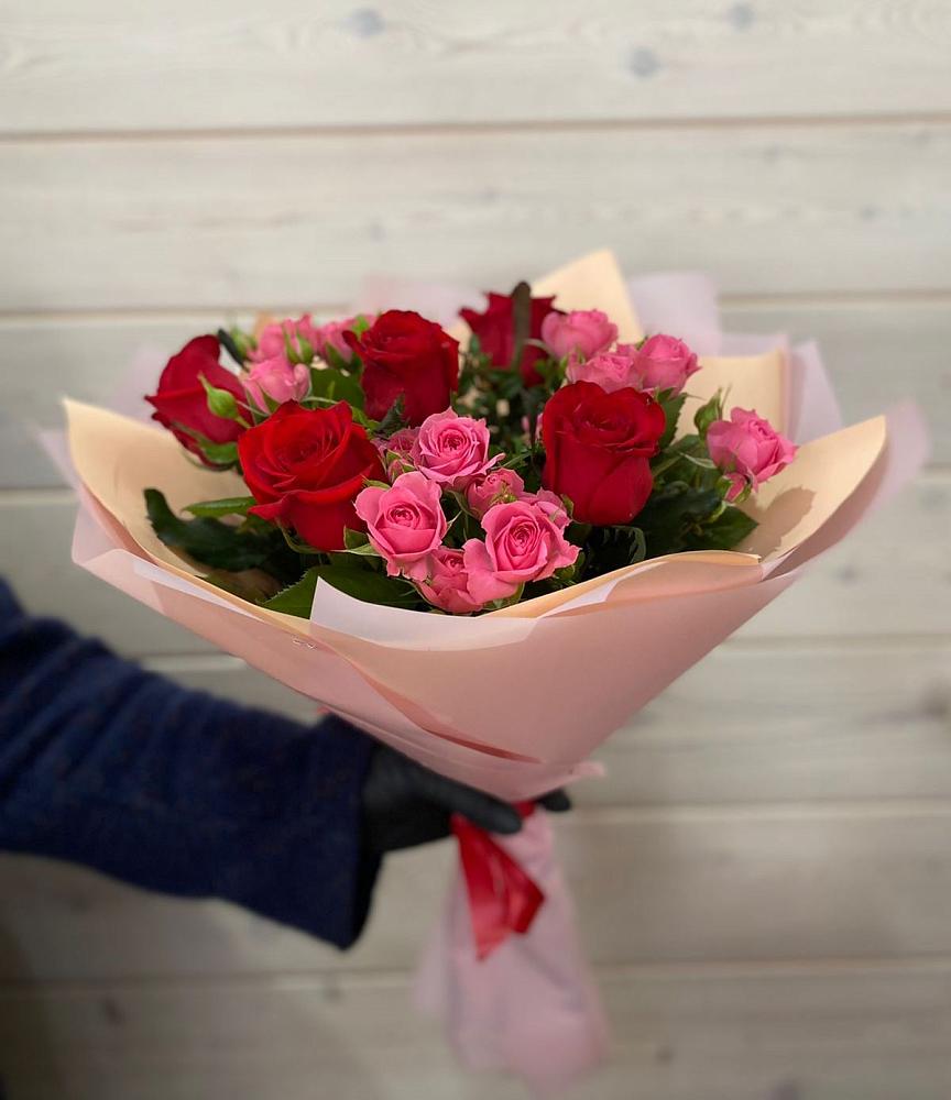 Букет цветов из: Розы в Нежинском