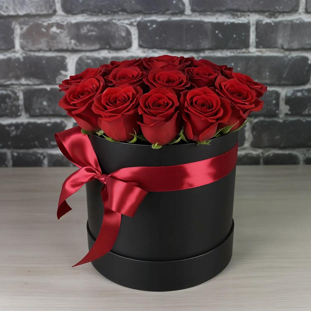 Цветочная композиция из Розы в шляпной коробке в Нежинском